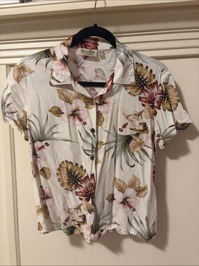 Paradise Bay White Floral Button-Down Camp Shirt